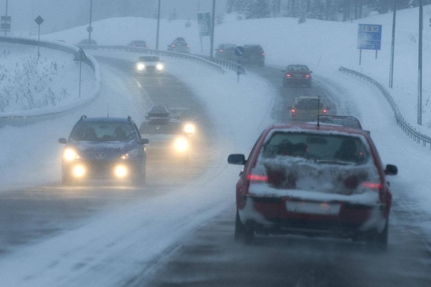 Keski-Suomessa tänään kova pyry – lähetä lumikuvia ja -kokemuksia | Keski- Suomi | Keskisuomalainen