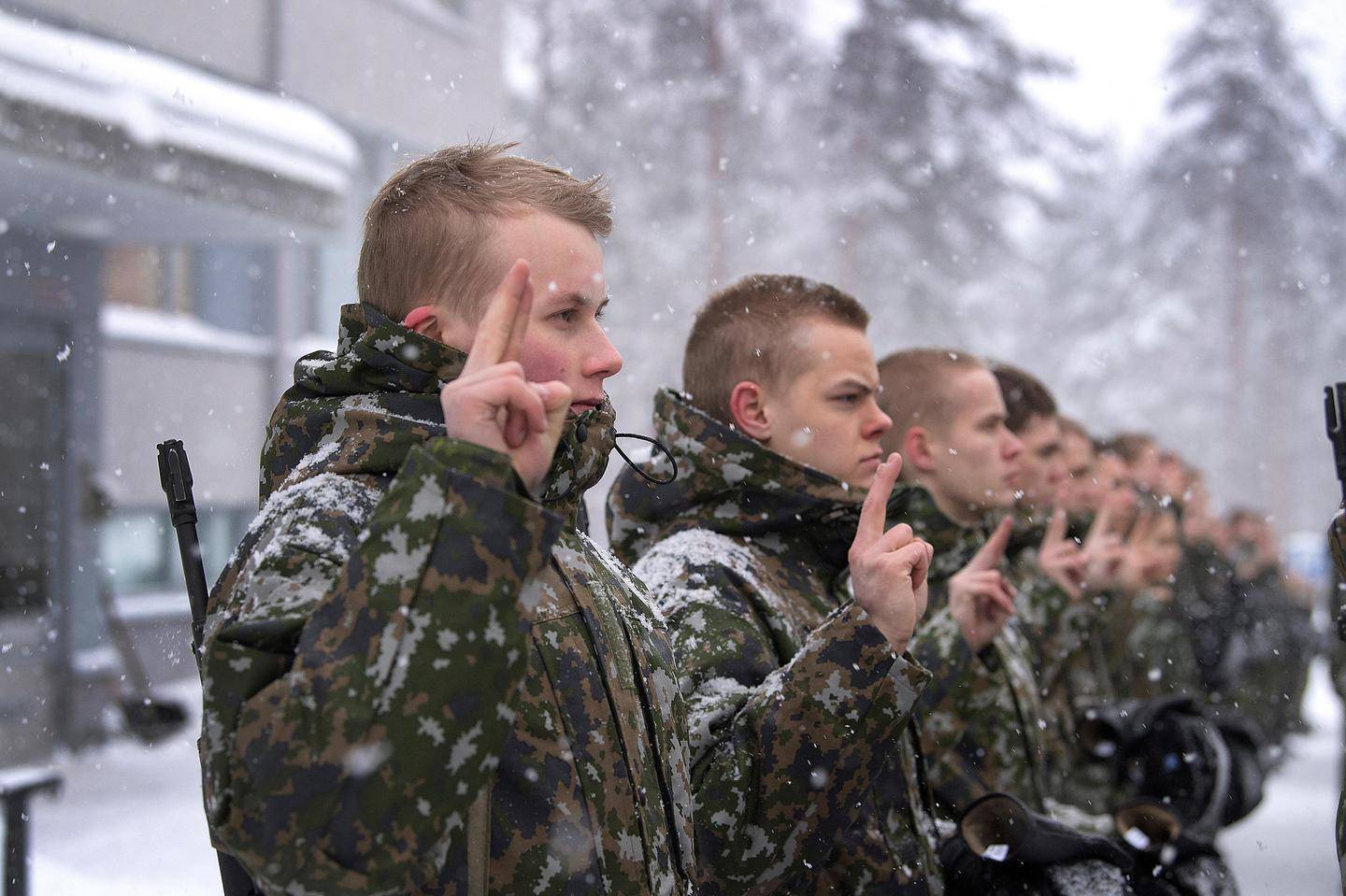 Puolustusvoimilta lisää ohjeita: varusmiesten viikonloppuvapaat alkavat  jatkossa lauantaina, kertausharjoitukset perutaan toistaiseksi |  Keski-Suomi | Keskisuomalainen